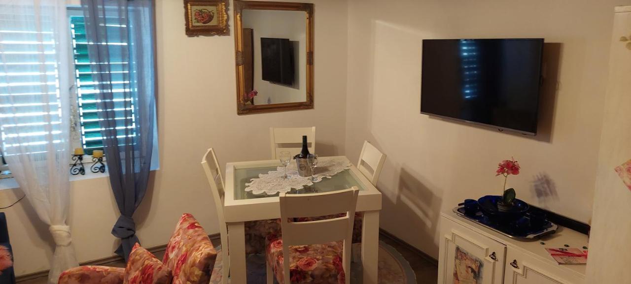 Apartment Rafin Dvor